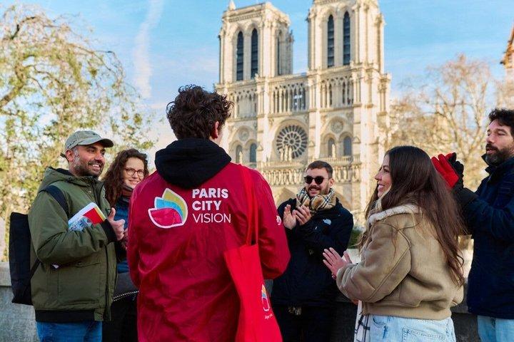 Île de la Cité Guided Tour & Audio-Guided Visit of Notre-Dame