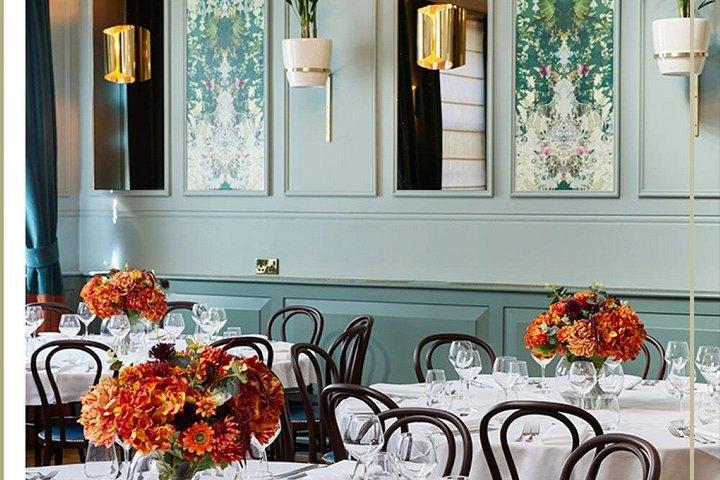 Experience Les Misérables with Two Course Pre Show Meal