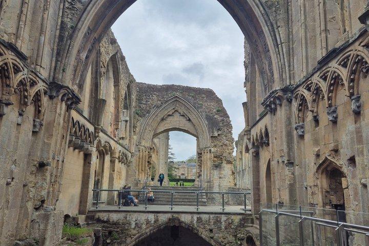 Glastonbury Sites Sagrados e Dragões Tour Privado