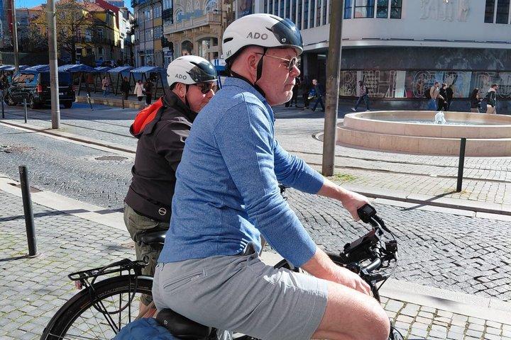 Porto E‑Bike Tour + Snack