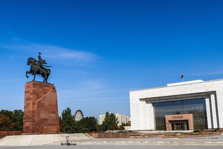 Visita guiada à cidade de Bishkek e exploração do mercado local