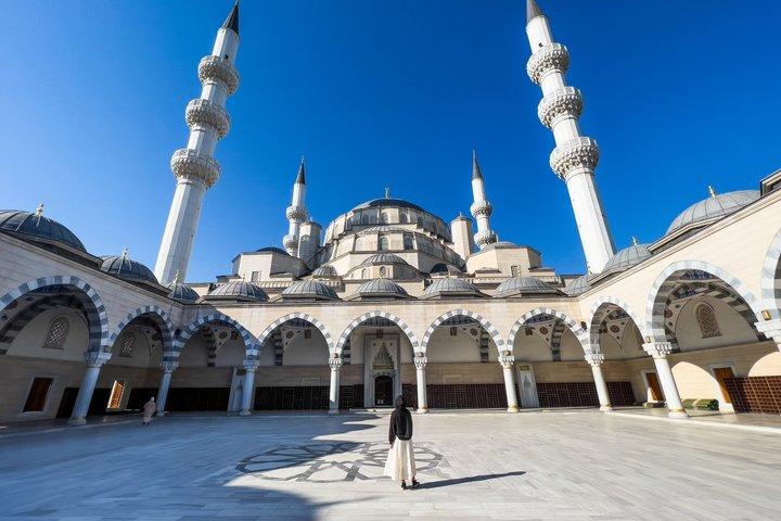 Visita guiada à cidade de Bishkek e exploração do mercado local