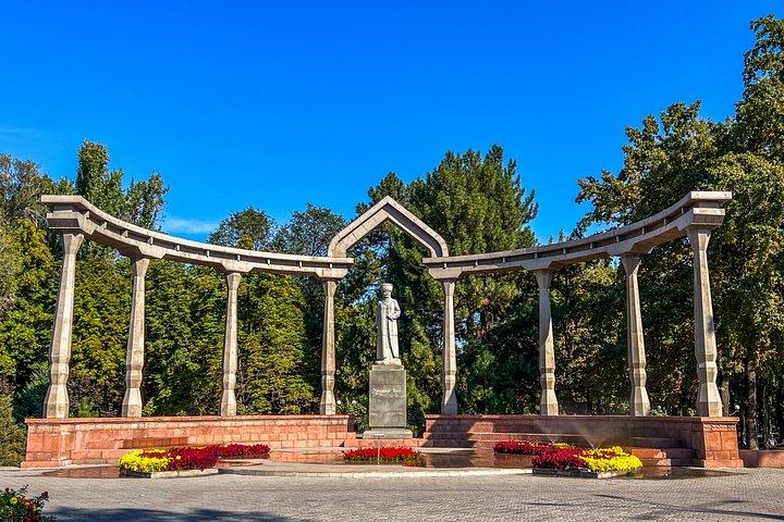 Visita guiada à cidade de Bishkek e exploração do mercado local