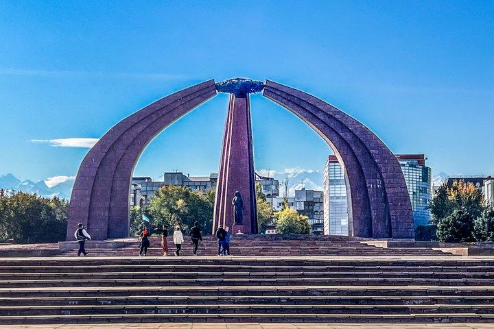 Visita guiada à cidade de Bishkek e exploração do mercado local
