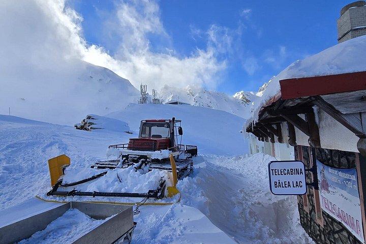 ブラショフのトランスファガラサン ハイウェイ バレア湖とカルタ修道院