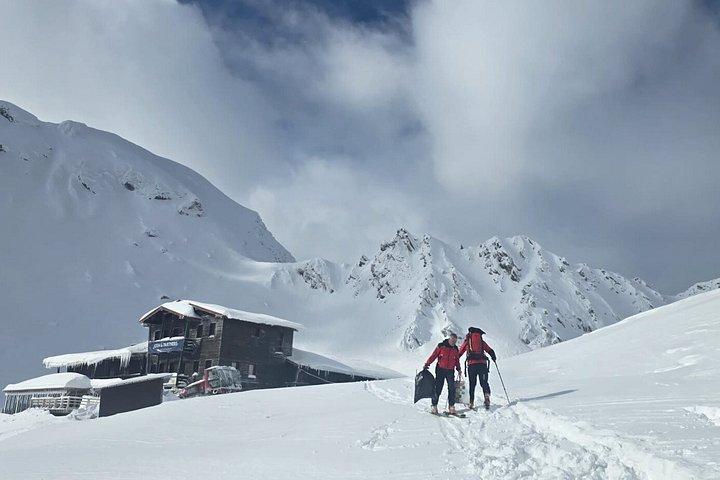 ブラショフのトランスファガラサン ハイウェイ バレア湖とカルタ修道院