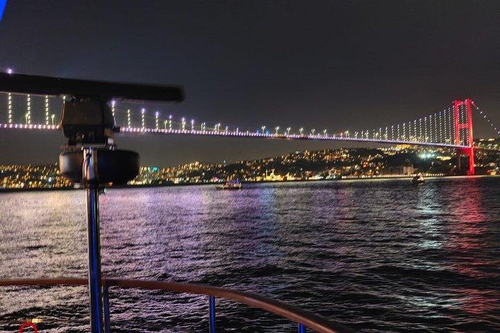Profitez du Bosphore d’Istanbul : 2 - Heures Croisières de jour, coucher de soleil et nuit