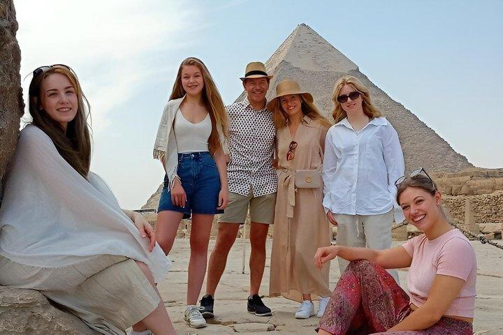 All-Inclusive VIP Tour: Giza Pyramids & Grand Museum with Tickets