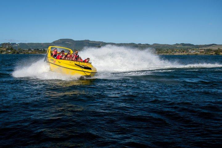 Katoa Jet Boottocht op Lake Rotorua