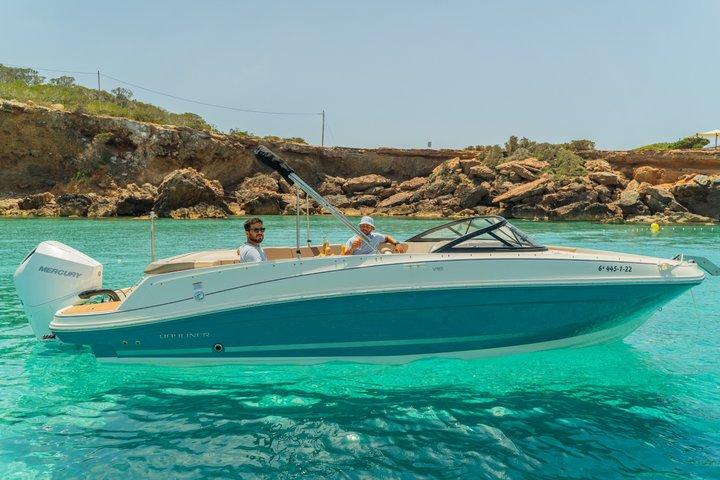 Excursion en bateau privé : Cala Bassa, Comte et criques cachées