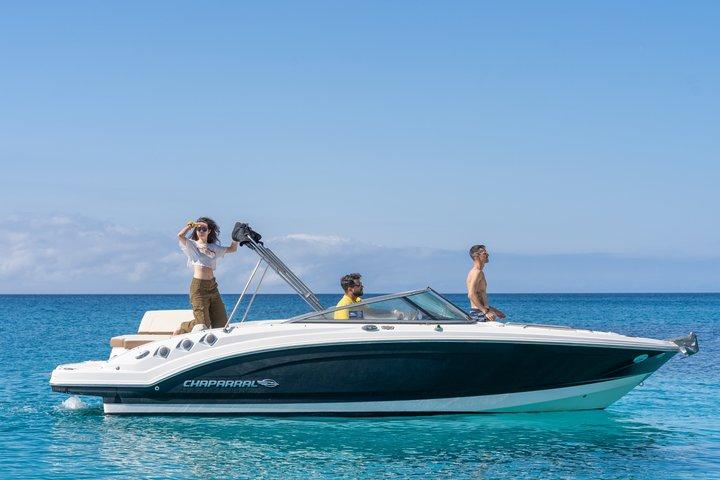 Excursion en bateau privé : Cala Bassa, Comte et criques cachées