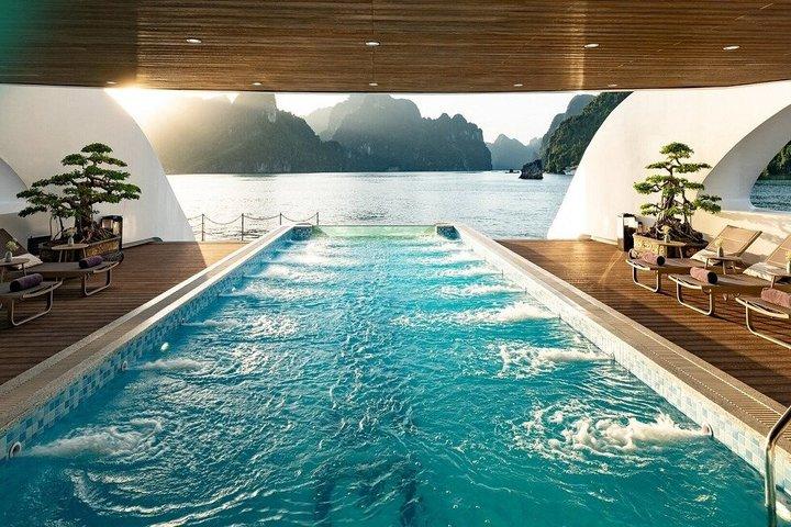 Diana Luxury Cruise : 2 - Dia Lan Ha Bay Saída de Hanoi