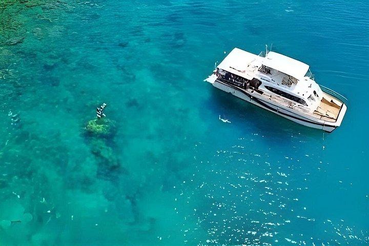 ダナン発チャム島ダブルシュノーケリングアドベンチャー
