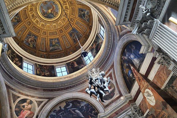 イルミナティの秘密ツアー：ローマの悪魔、天使、謎