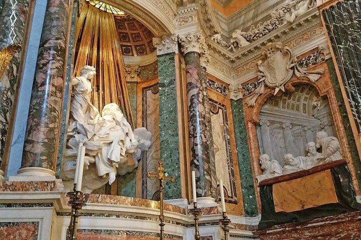 イルミナティの秘密ツアー：ローマの悪魔、天使、謎