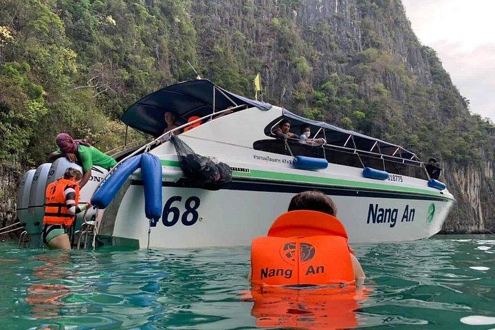 クラビ：スピードボート、シュノーケリング、ランチで行く4島旅