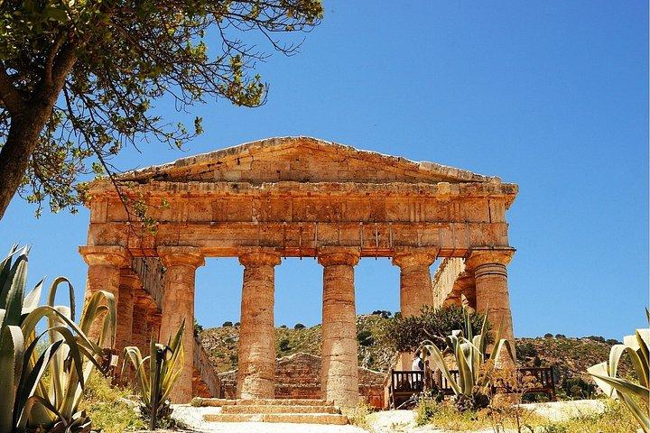 Day Trip from Palermo to Monreale and Segesta Small Group