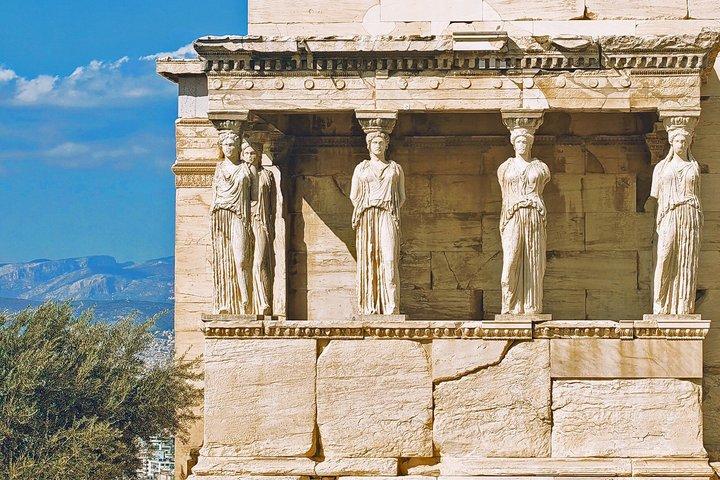 Udover ruinerne Acropolis og Museum guidet