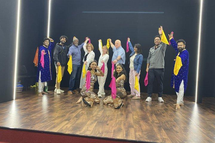 ボリウッドサファリライブスタジオツアーとダンス体験
