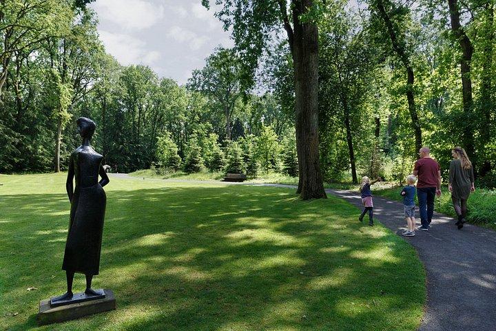 ゴッホ美術館-クローラー・ミュラー-中世のエルブルクの街