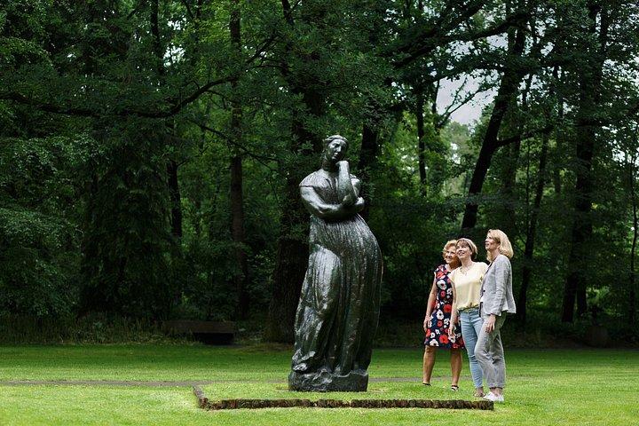 ゴッホ美術館-クローラー・ミュラー-中世のエルブルクの街