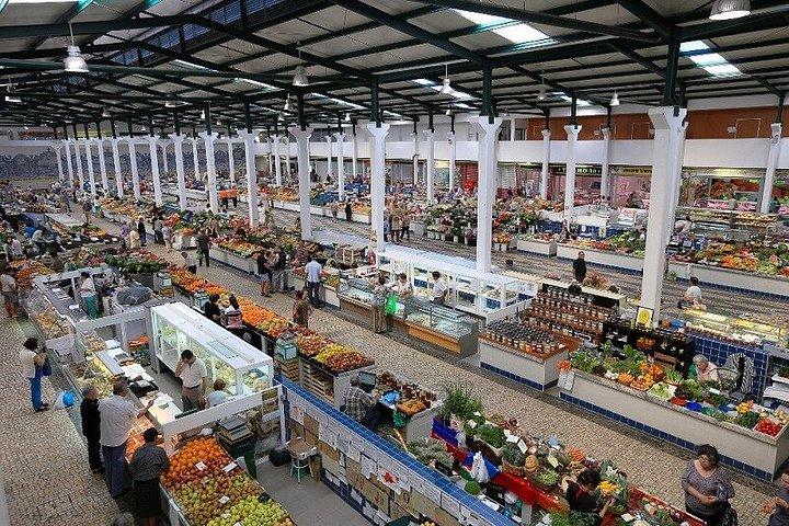 プライベートツアー:セトゥーバル市場、アズレージョ工房、ワインテイスティング