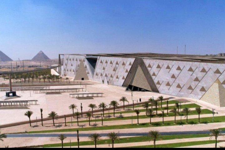 “Tour privado do Cairo: Pirâmides de Gizé, Esfinge e Museu GEM”