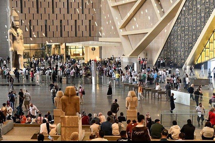 “Cairo Private Tour: Giza Pyramids, Sphinx & GEM Museum”