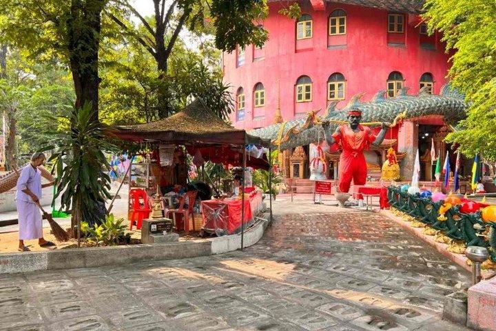 隠れた宝石ドラゴン寺院、ドンワイ市場、雨上がりカフェ