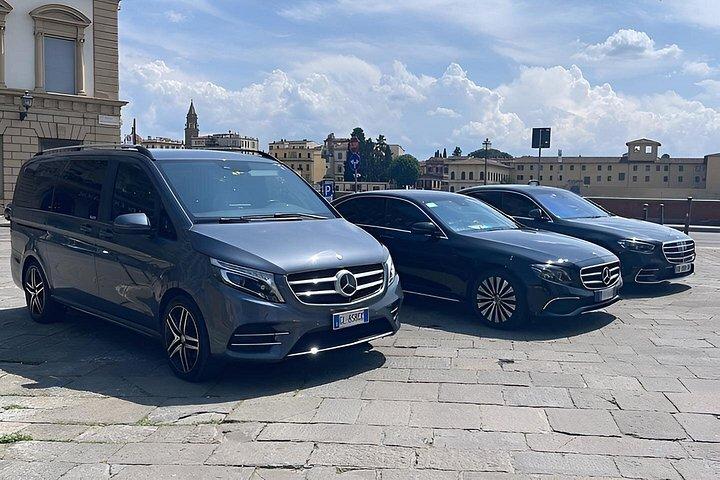 ローマからフィレンツェへのプライベート日帰り旅行(運転手付き)