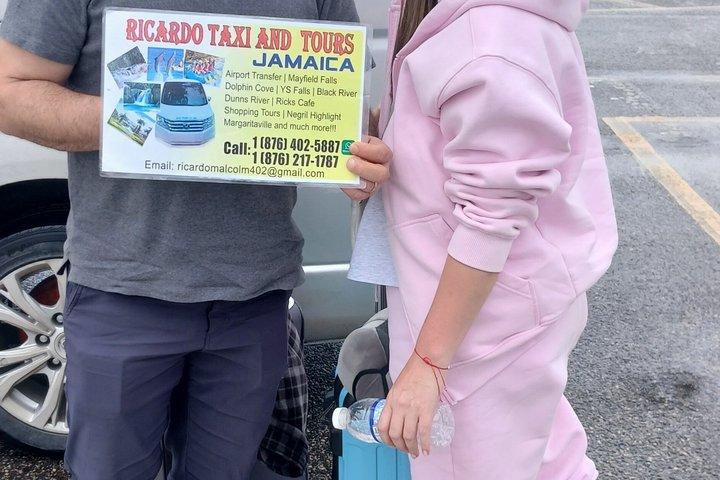 プライベートモンテゴベイジャマイカ空港送迎ネグリルホテルへ