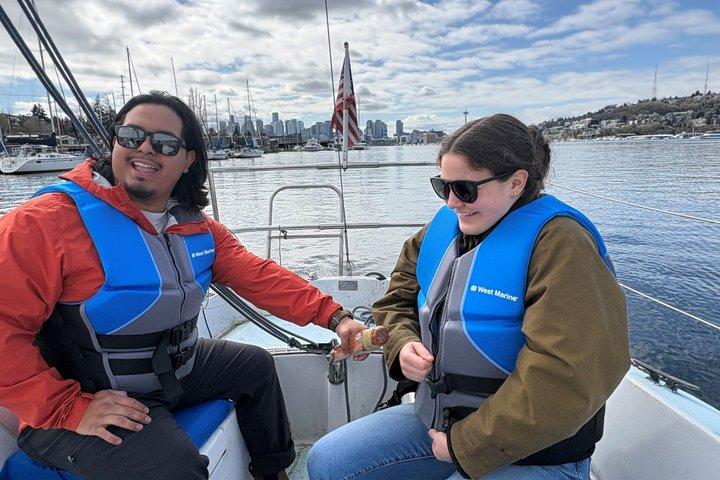 Sail Seattle's Iconic Lake Union All Year Around