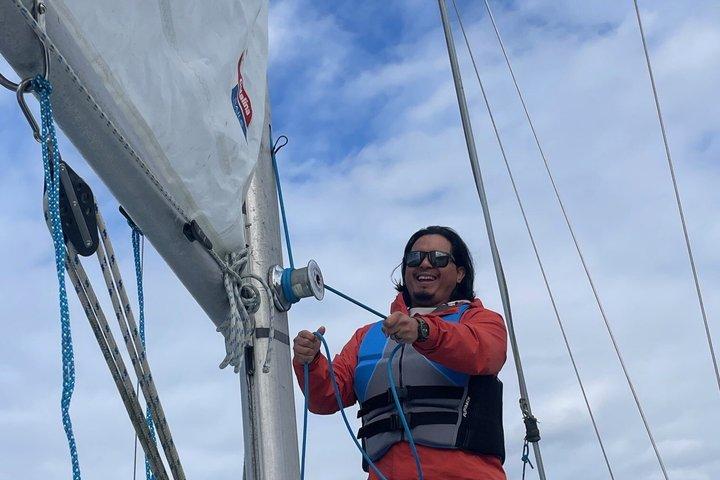 Sail Seattle's Iconic Lake Union All Year Around
