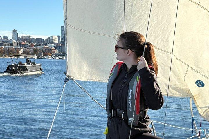 Sail Seattle's Iconic Lake Union All Year Around