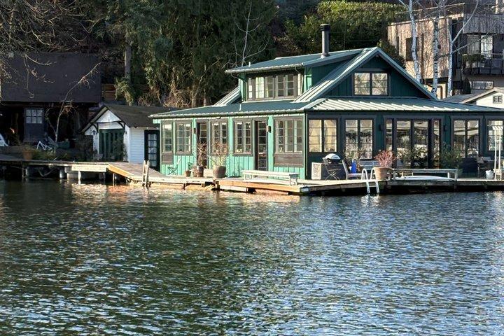 Sail Seattle's Iconic Lake Union All Year Around