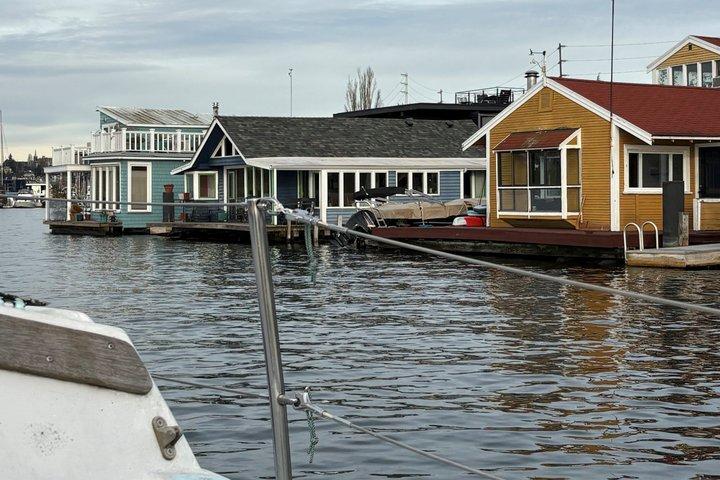 Sail Seattle's Iconic Lake Union All Year Around