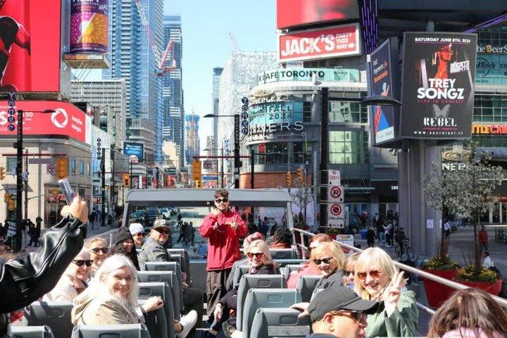 Hoteller i nærheden af Toronto Hop On Hop Off Bus Tour Plus Niagara Falls