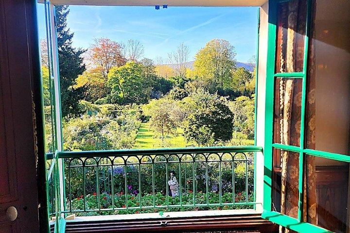 クロード・モネがパリからジヴェルニー、ヴェルノン、ルーアンへの日帰り旅行をガイド