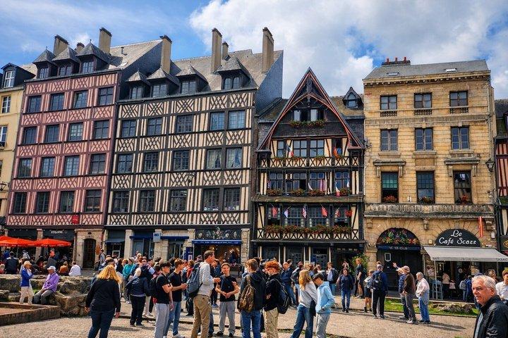 クロード・モネがパリからジヴェルニー、ヴェルノン、ルーアンへの日帰り旅行をガイド