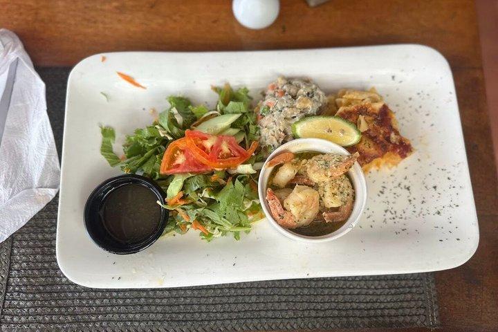 究極のセントルシアの日：チョコレート、ランチ＆シュガービーチエスケープ