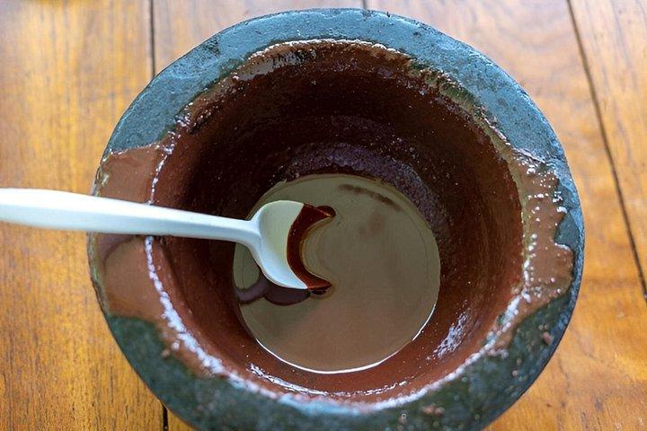 セントルシアシグネチャーチョコレート作りと竹のラフティング体験
