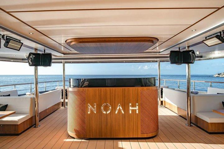 NOAH Yacht to Phi Phi - Maiton Island