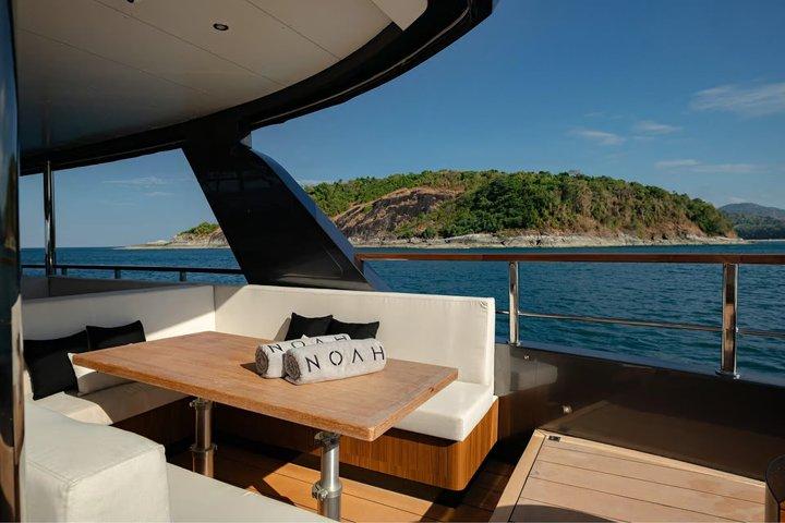 NOAH Yacht to Phi Phi - Maiton Island