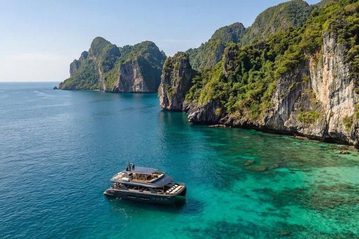 NOAH Yacht to Phi Phi - Maiton Island