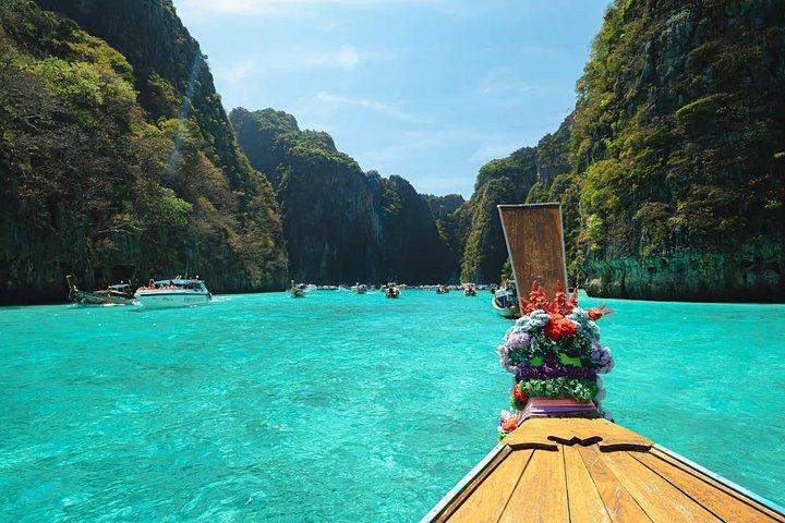 NOAH Yacht to Phi Phi - Maiton Island