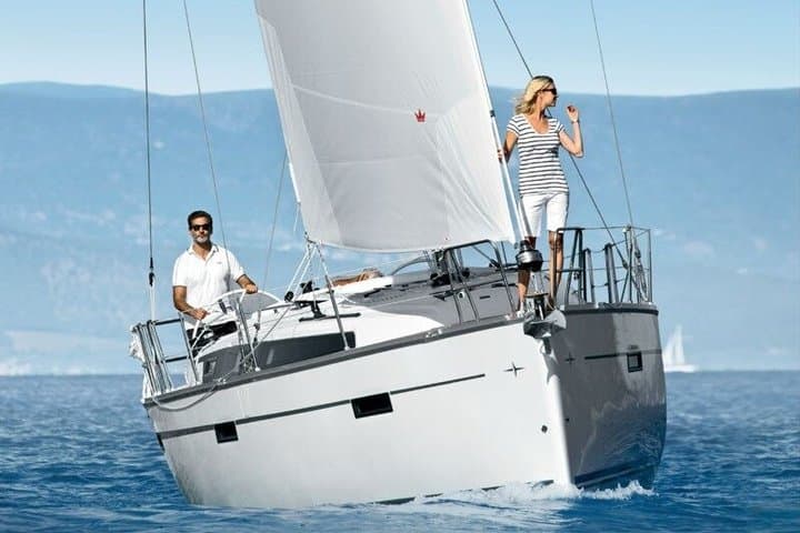 Lake Como Private 4-hour Sailing Tour with Lunch & Villa Melzi
