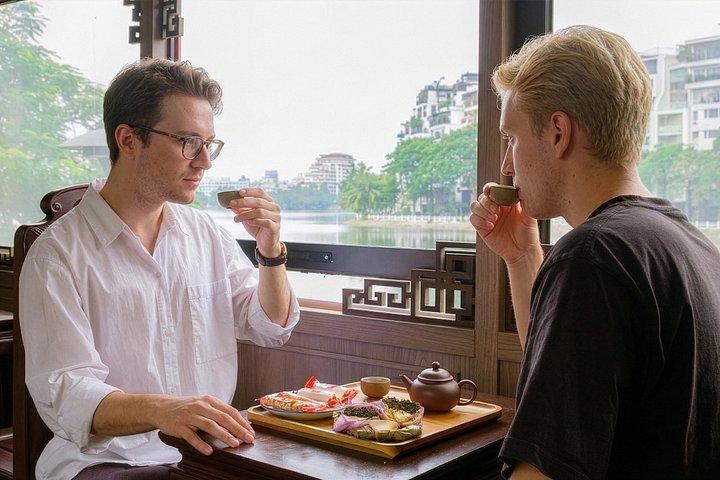 ハノイフードツアー：隠れた路地、トラム展示＆コーヒー醸造