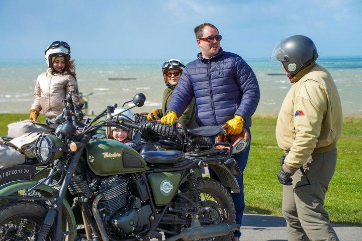 ノルマンディー上陸作戦の海岸への2～6時間のサイドカーツアー