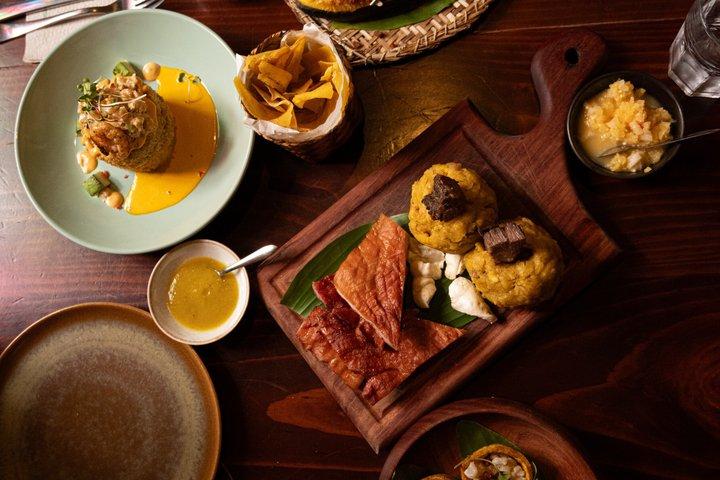 ペルー料理のアイデンティティ : 10 + シェルパ・フードツアーで味わう