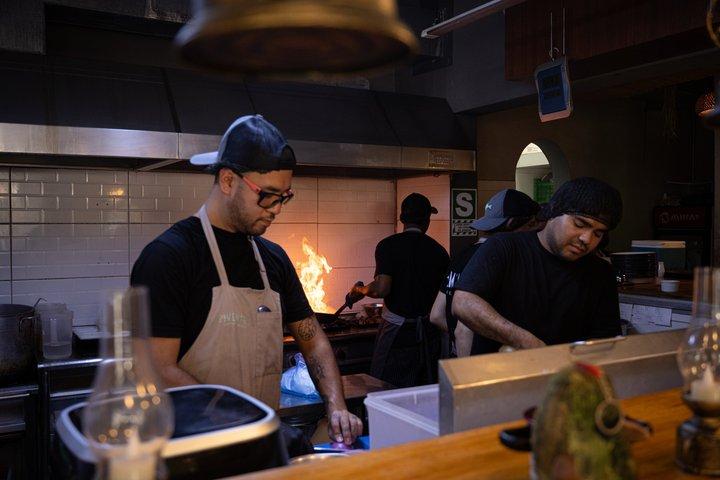 ペルー料理のアイデンティティ : 10 + シェルパ・フードツアーで味わう